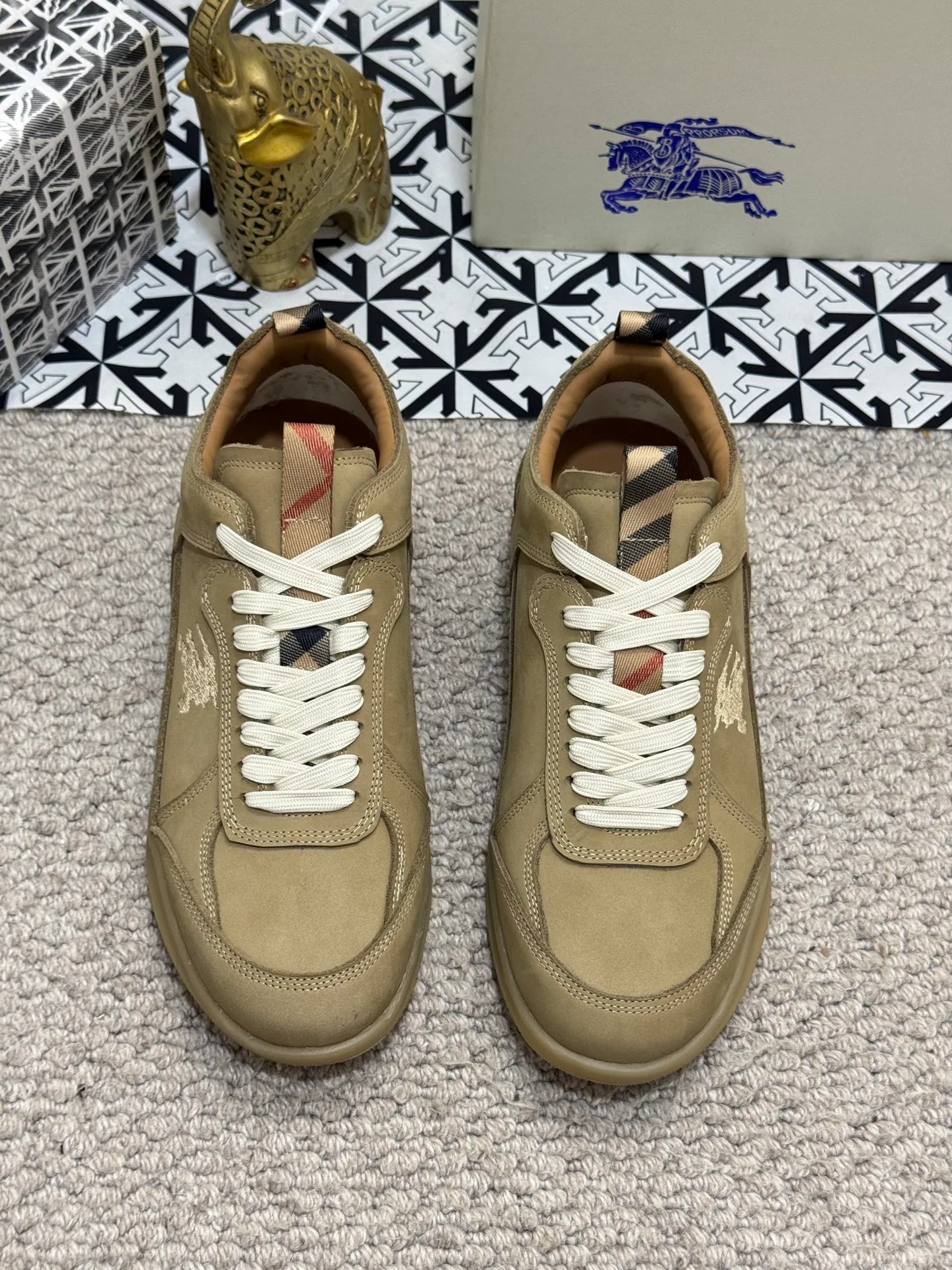 Men's shoes 💰420 [New style] 🐝🐝 [BURBERRY] Burberry - high-end quality original order 🔍🔍🔍 Upper: imported 🔝 calfskin, brand knitted pattern, tongue brand cloth label, lining: sheepskin lining, - outsole: rubber; two-color molded outsole, ultra-high quality control·fine workmanship: highlighted (high-end·luxury·grade) Size :38-44 (45 customized